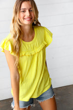 Load image into Gallery viewer, Yellow Wide Rib Frilled Short Sleeve Yoke Top
