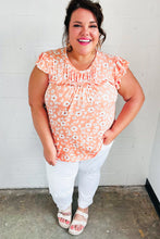 Load image into Gallery viewer, Peach Floral Print Frilled Short Sleeve Yoke Top
