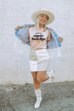 Load image into Gallery viewer, OCEAN &amp; 7TH- Sunny Beaches Soft-Style Tee- 4 COLORS CURVY SIZES 2X + 3X
