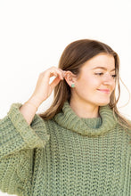 Load image into Gallery viewer, SPIFFY &amp; SPLENDID- Shamrock Studs
