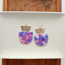 Load image into Gallery viewer, Spiffy &amp; Splendid- Harper Earrings - Cotton Candy
