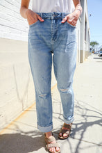 Load image into Gallery viewer, Judy Blue High-Rise Boyfriend Cuffed Hem Star Pocket Jeans
