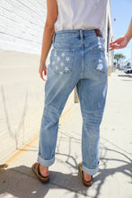 Load image into Gallery viewer, Judy Blue High-Rise Boyfriend Cuffed Hem Star Pocket Jeans
