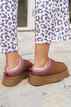 Load image into Gallery viewer, Chestnut Suede Contrast Print Plush Lined Snow Boots
