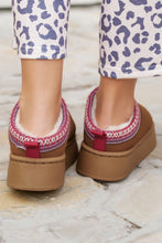 Load image into Gallery viewer, Chestnut Suede Contrast Print Plush Lined Snow Boots
