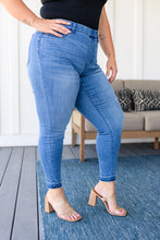Load image into Gallery viewer, JB Amanda High-Rise Pull-on Release Hem Skinny Jeans
