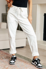 Load image into Gallery viewer, JUDY BLUE- Charlene High Rise Contrast Thread Jogger in Ecru
