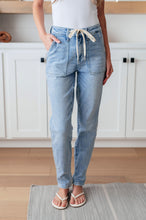 Load image into Gallery viewer, JUDY BLUE- Cooper High Rise Vintage Denim Jogger
