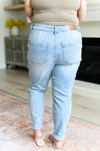 Load image into Gallery viewer, JUDY BLUE- Cooper High Rise Vintage Denim Jogger

