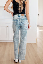 Load image into Gallery viewer, JUDY BLUE- Dory High Waist Mineral Wash Raw Hem Wide Leg Jeans
