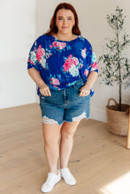 Load image into Gallery viewer, DEAR SCARLETT- Essential Blouse in Royal and Pink Floral
