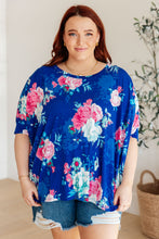 Load image into Gallery viewer, DEAR SCARLETT- Essential Blouse in Royal and Pink Floral
