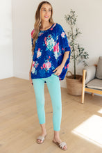 Load image into Gallery viewer, DEAR SCARLETT- Essential Blouse in Royal and Pink Floral
