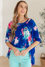 Load image into Gallery viewer, DEAR SCARLETT- Essential Blouse in Royal and Pink Floral
