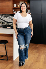 Load image into Gallery viewer, YALETE- Everyday Scoop Neck Short Sleeve Top in White (Reg &amp; Curvy)
