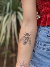 Load image into Gallery viewer, Nature Tats Temp Tattoo - BIG BEE
