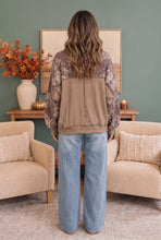 Load image into Gallery viewer, Vintage Floral Puff Sleeve Sweatshirt
