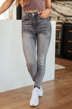 Load image into Gallery viewer, JUDY BLUE- Hadley High Rise Control Top Release Hem Skinny
