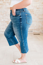 Load image into Gallery viewer, JUDY BLUE- Hayes High Rise Wide Leg Crop Jeans
