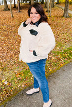 Load image into Gallery viewer, Feeling Bold Ivory Sherpa Fleece Faux Leather Jacket
