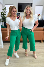 Load image into Gallery viewer, JUDY BLUE- Lisa High Rise Control Top Wide Leg Crop Jeans in Kelly Green
