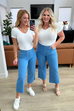 Load image into Gallery viewer, JUDY BLUE- Lisa High Rise Control Top Wide Leg Crop Jeans in Sky Blue

