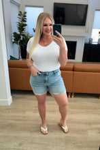 Load image into Gallery viewer, JUDY BLUE- Darlene High Rise Distressed Cuffed Cutoff Shorts
