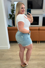 Load image into Gallery viewer, JUDY BLUE- Darlene High Rise Distressed Cuffed Cutoff Shorts
