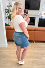 Load image into Gallery viewer, JUDY BLUE- Kelsey Mid Rise Distressed Cutoff Shorts

