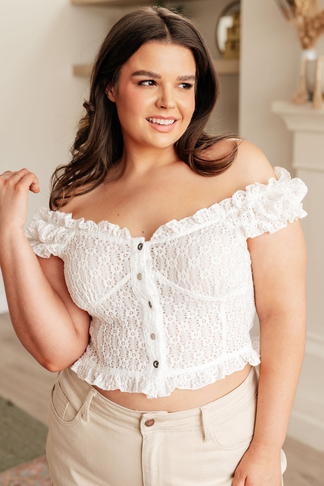POL- In Fair Verona Button Up Crop in Off White