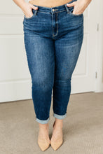 Load image into Gallery viewer, JUDY BLUE- London Midrise Cuffed Boyfriend Jeans
