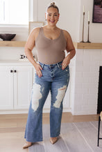 Load image into Gallery viewer, JUDY BLUE- Kiana High Rise Heavy Destroy Flare
