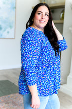 Load image into Gallery viewer, DEAR SCARLETT- Lizzy Babydoll Top in Navy Abstract
