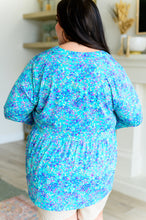 Load image into Gallery viewer, DEAR SCARLETT- Lizzy Babydoll Top in Teal Brushstrokes
