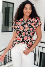 Load image into Gallery viewer, Lizzy Cap Sleeve Top in Black and Coral Floral- DEAR SCARLETT
