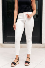 Load image into Gallery viewer, JUDY BLUE- Maddie Mid Rise Braided Side Seam Relaxed Jeans
