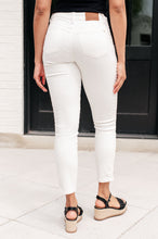 Load image into Gallery viewer, JUDY BLUE- Maddie Mid Rise Braided Side Seam Relaxed Jeans
