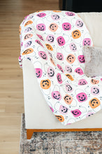 Load image into Gallery viewer, PREORDER: Halloween Fleece Blanket in Colorful Jacks
