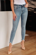 Load image into Gallery viewer, JUDY BLUE- Sherry Mid Rise Release Waistband Detail Skinny
