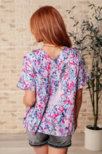 Load image into Gallery viewer, 111 NORTH- Stellar Situation V-Neck Top
