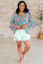 Load image into Gallery viewer, DEAR SCARLETT- Willow Bell Sleeve Top in Lavender Mint Paisley
