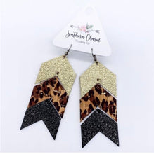 Load image into Gallery viewer, Gold/Leopard/Black Corkies
