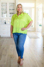 Load image into Gallery viewer, Bright Idea Button Down in Citrus- JODIFL

