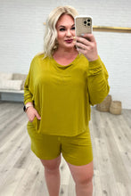 Load image into Gallery viewer, Oversized Top &amp; Shorts Set
