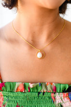 Load image into Gallery viewer, Waterproof, No tarnish, Center of the World Pearl Pendant Necklace
