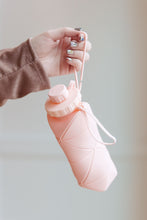 Load image into Gallery viewer, AVE. SHOPS- Collapsing Silicon Water Bottle in Diamond Pink
