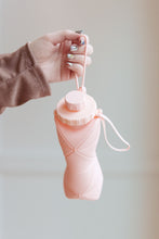 Load image into Gallery viewer, AVE. SHOPS- Collapsing Silicon Water Bottle in Diamond Pink
