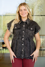 Load image into Gallery viewer, Cool and Carefree Denim Button Down (Reg &amp; Curvy)
