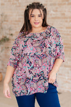 Load image into Gallery viewer, DEAR SCARLETT- Essentially You Top in Pink Paisley
