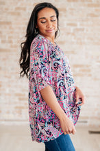 Load image into Gallery viewer, DEAR SCARLETT- Essentially You Top in Pink Paisley
